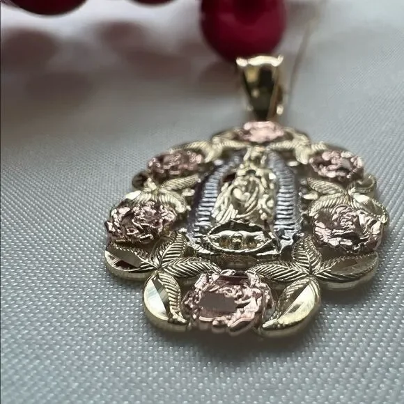 Virgin Mary of Guadalupe Charm | 14k solid Gold | Virgin Mary pendant | - Picture 4 of 8